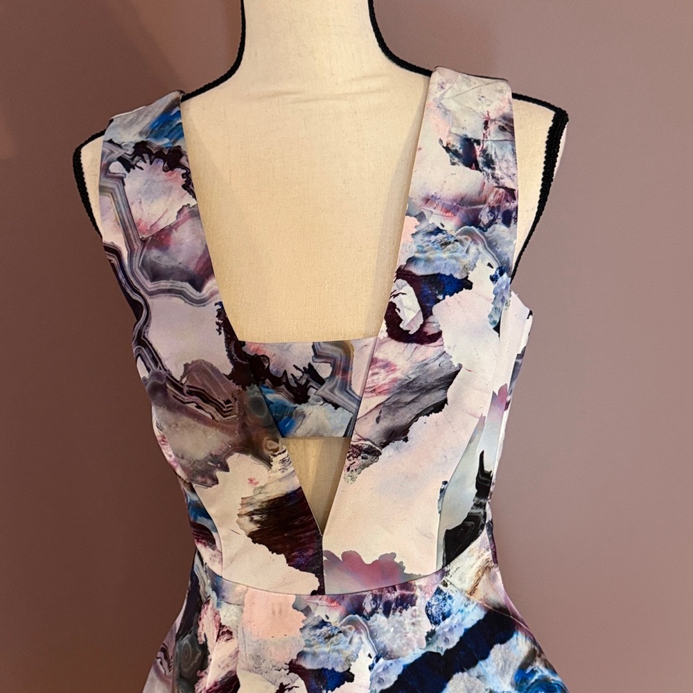 Stylestalker Abstract Print Mini Dress - Picture 2 of 7
